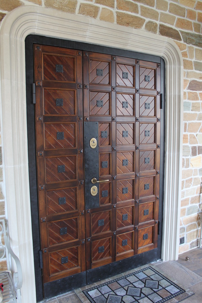 Главный вход, входная дверь