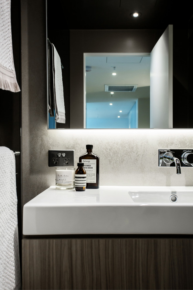 Contemporary bathroom in Melbourne.