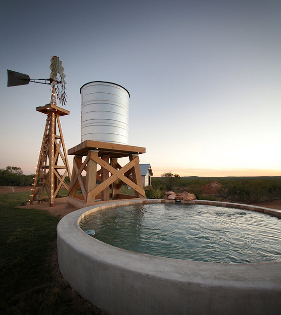 Moore, Texas Ranch Round "Stock Tank" Pool
