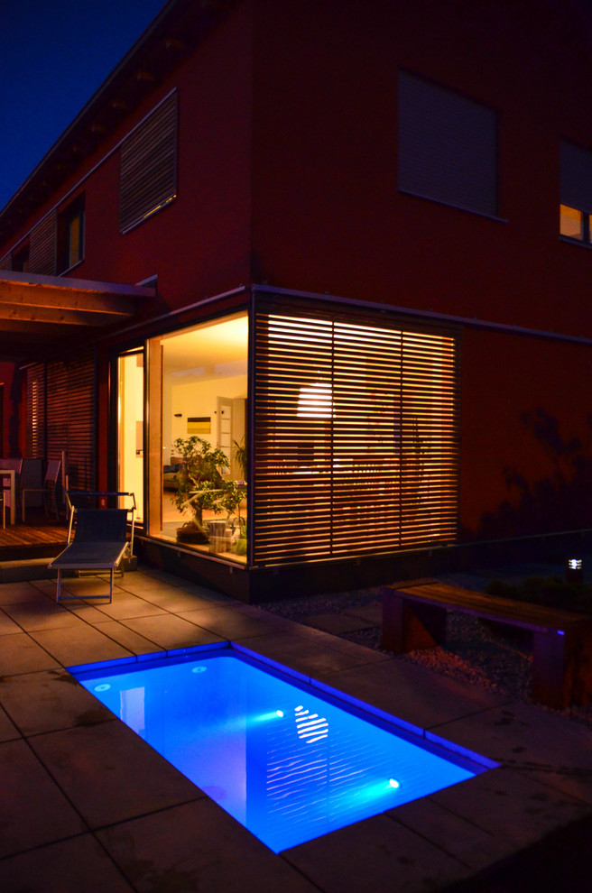 Moderner Pool in München