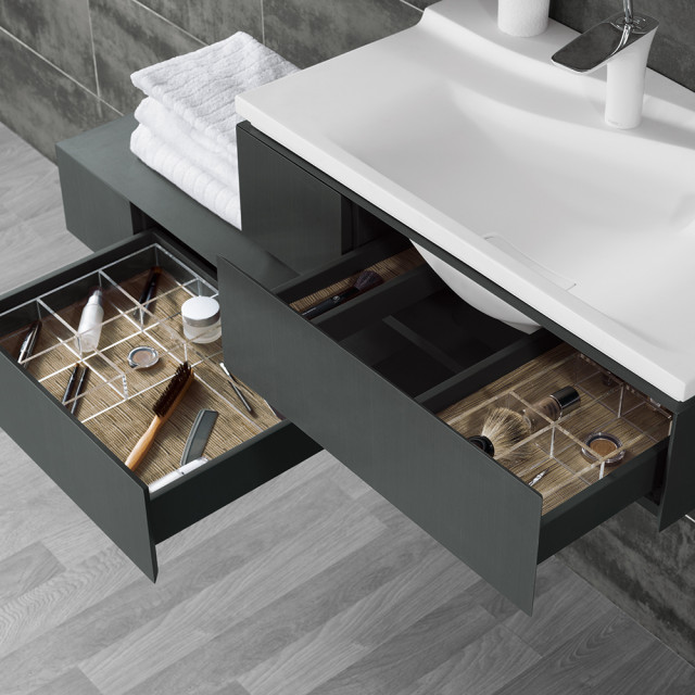 Fully Custom Bathroom Cabinetry minimalistisch-badezimmer