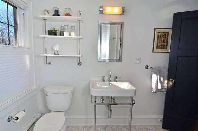 Whitefish Bay Hall Full Bathroom classique-chic-salle-de-bain
