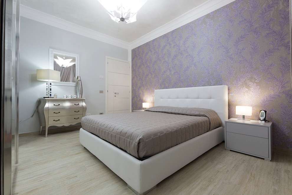 This is an example of a contemporary bedroom in Florence.