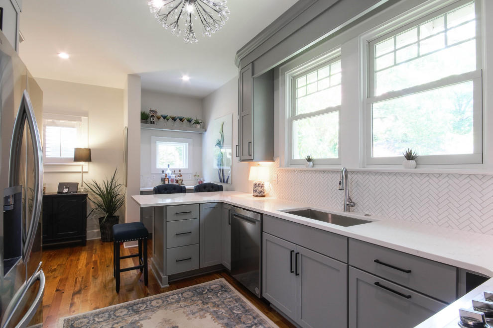 Kitchen - transitional kitchen idea