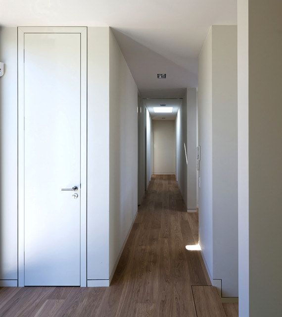 Flur contemporary-hall