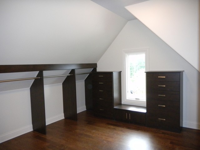 Walk In Closet w/ Slanted ceiling - Contemporary - Chicago - by Closet  Organizing Systems | Houzz IE