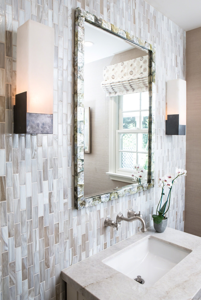 Design ideas for a traditional powder room in Los Angeles.