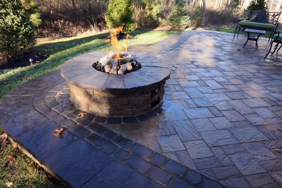 Outdoor Fire-pits & Fireplaces