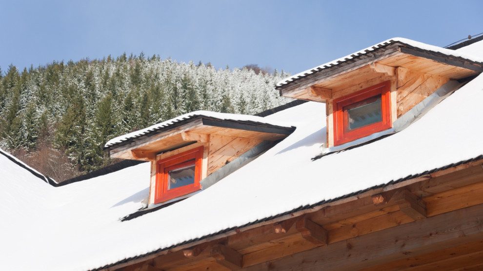5 Ways to Stop Ice Dams with Attic Insulation (2023)