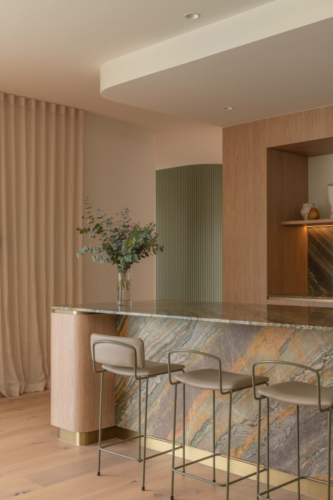 Inspiration for a beach style home bar in Sunshine Coast.