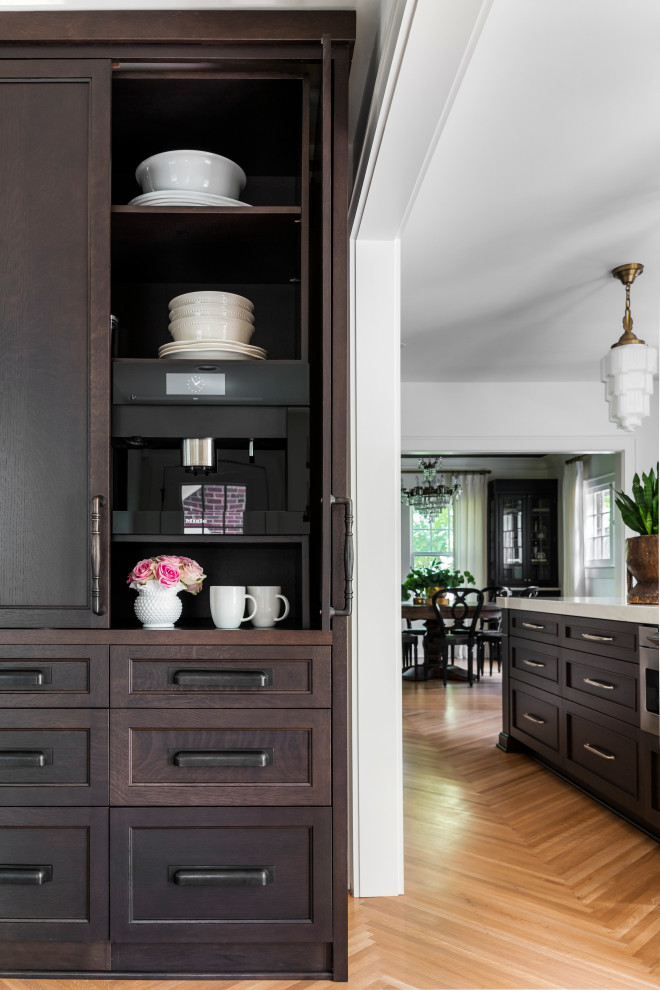 Inspiration for a transitional home design remodel in Indianapolis
