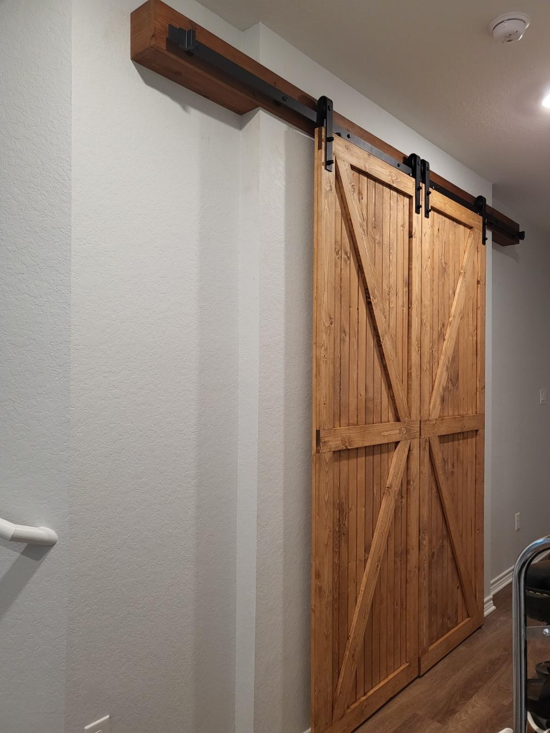 Ollor Barn Doors