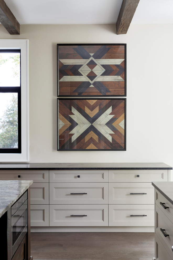 Transitional kitchen photo in Toronto