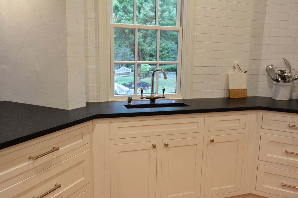 Transitional home design photo in Baltimore