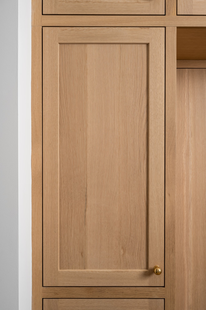 White Oak Entry Built-In