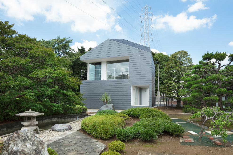横浜にある和モダンなおしゃれな家の外観の写真