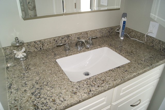 Master Bathrooms classico-stanza-da-bagno