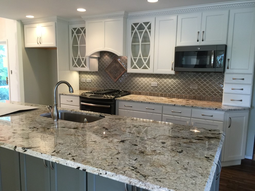 Kitchen - shabby-chic style kitchen idea