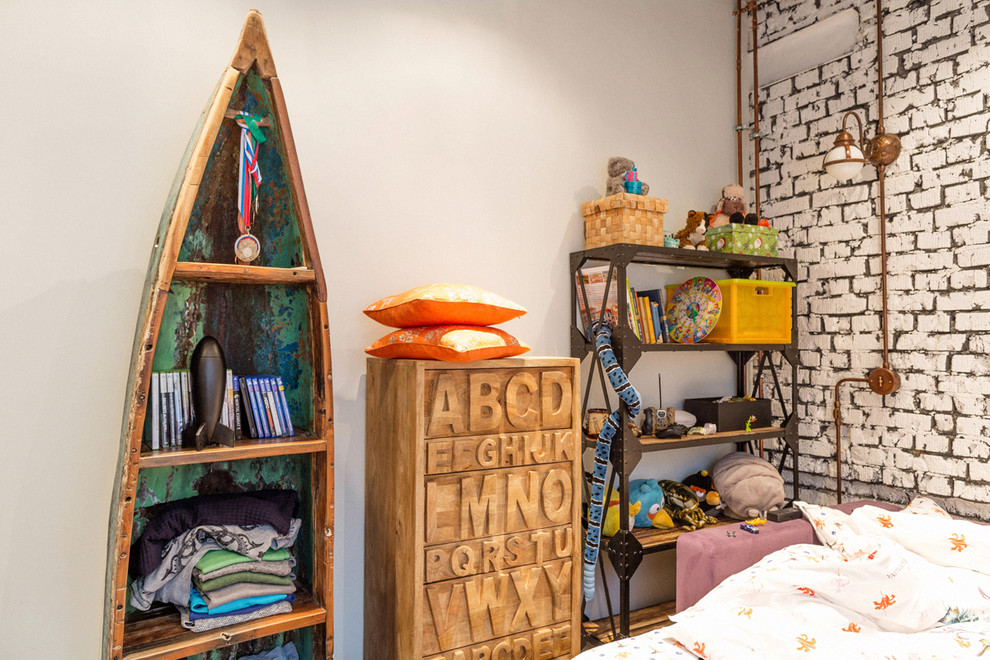 This is an example of an industrial kids' room in Moscow.