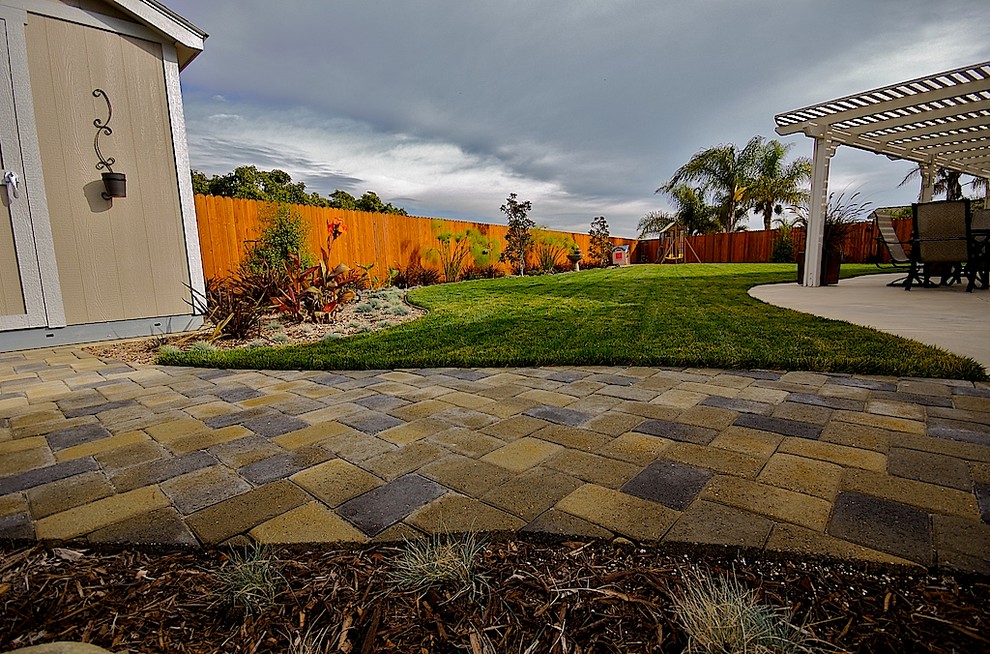 Ventura Backyard Park Traditional Landscape Los Angeles by