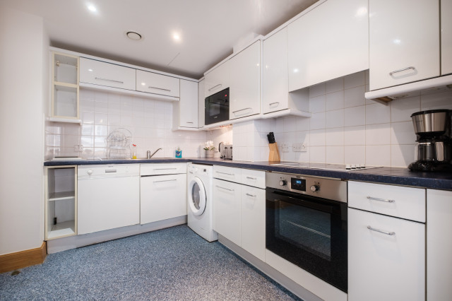 UpperKey London Kitchens modern-kitchen