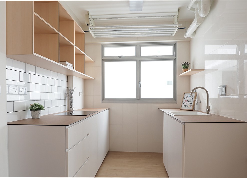 This is an example of a scandinavian kitchen in Singapore.