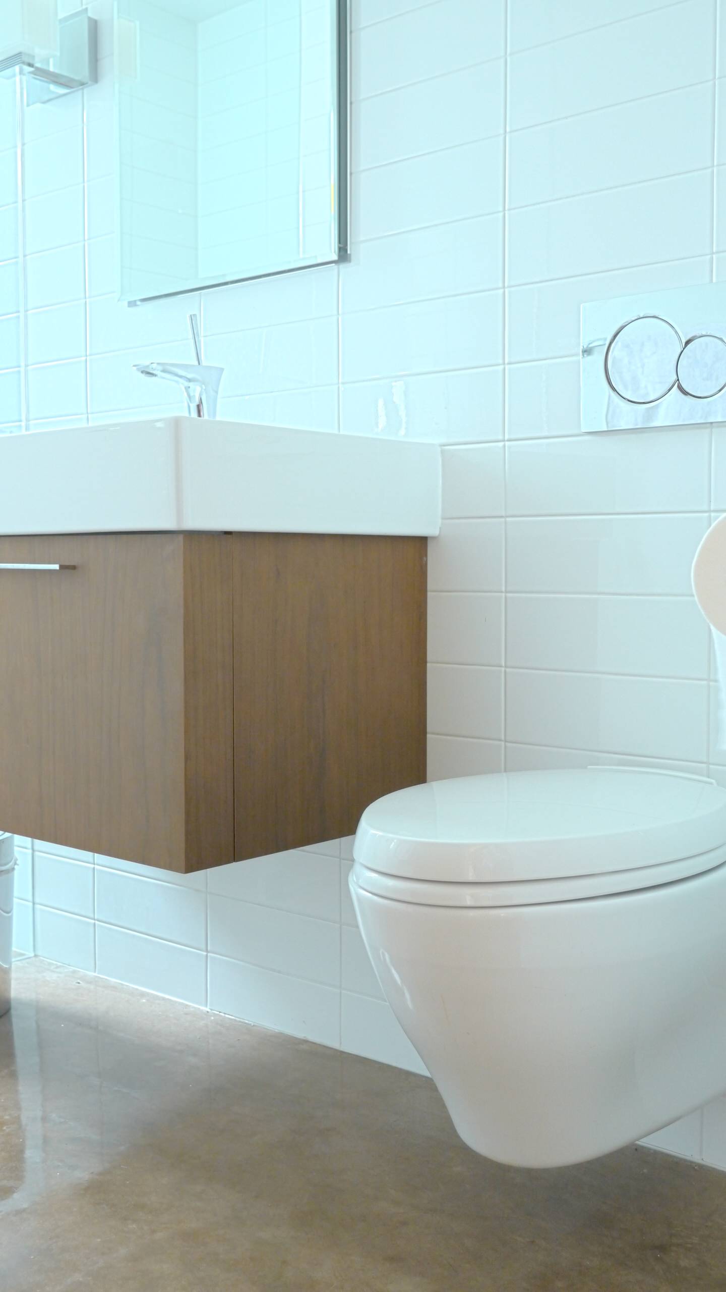SLEEK MODERN - Arriola Bathroom remodel