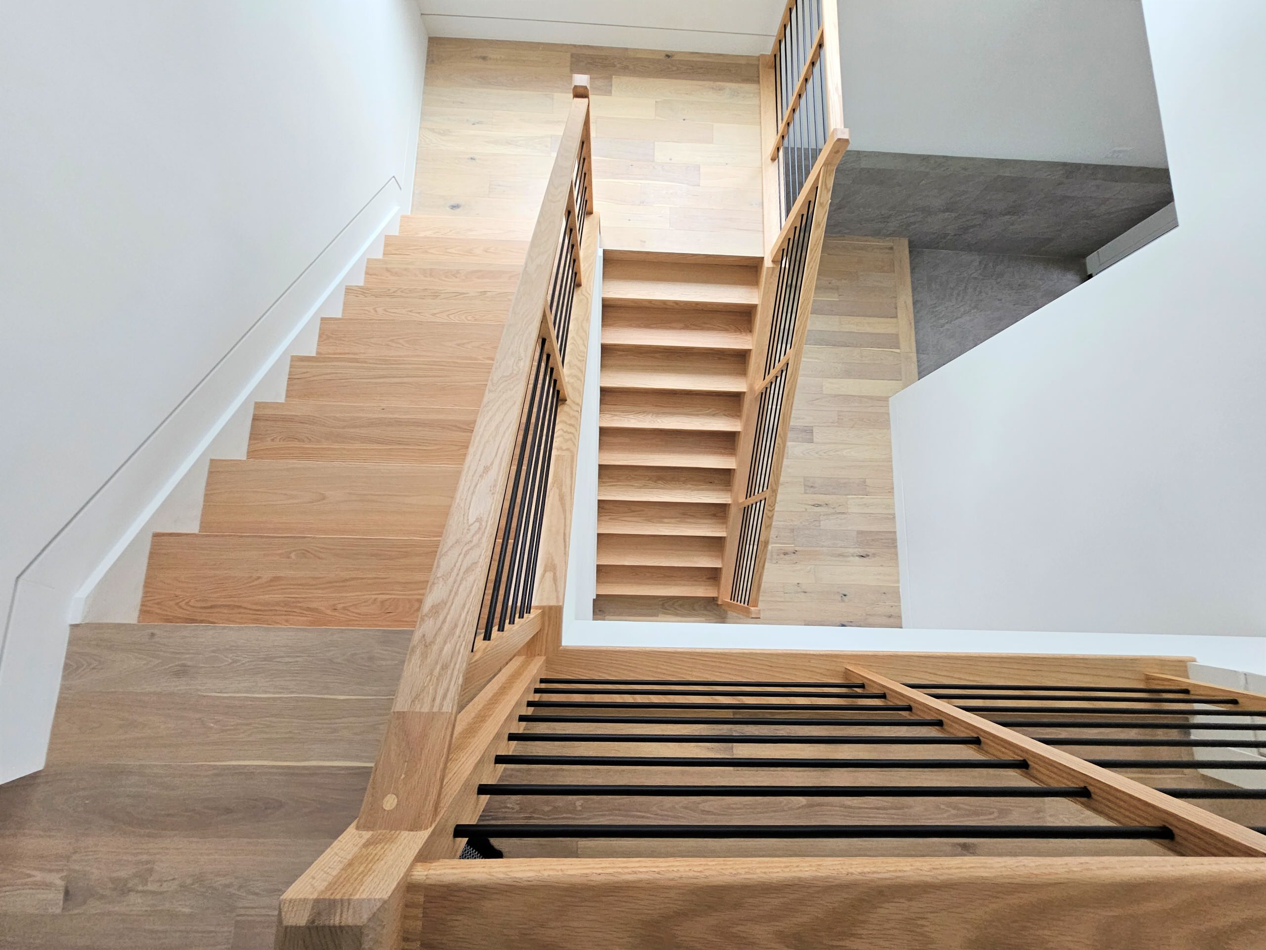 108_Red Oak Stairs in Light Filled Space, Fairfax, VA 22031