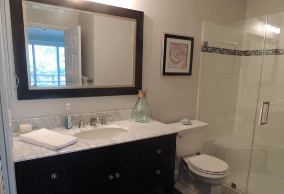 Home design - transitional home design idea in Boston