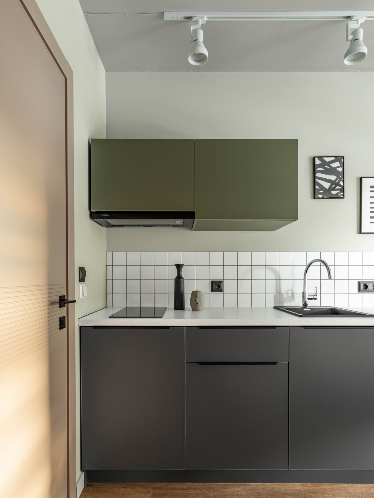 Студия 2. Кухонный гарнитур