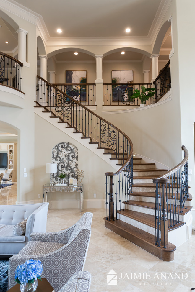 Example of a transitional home design design in Austin