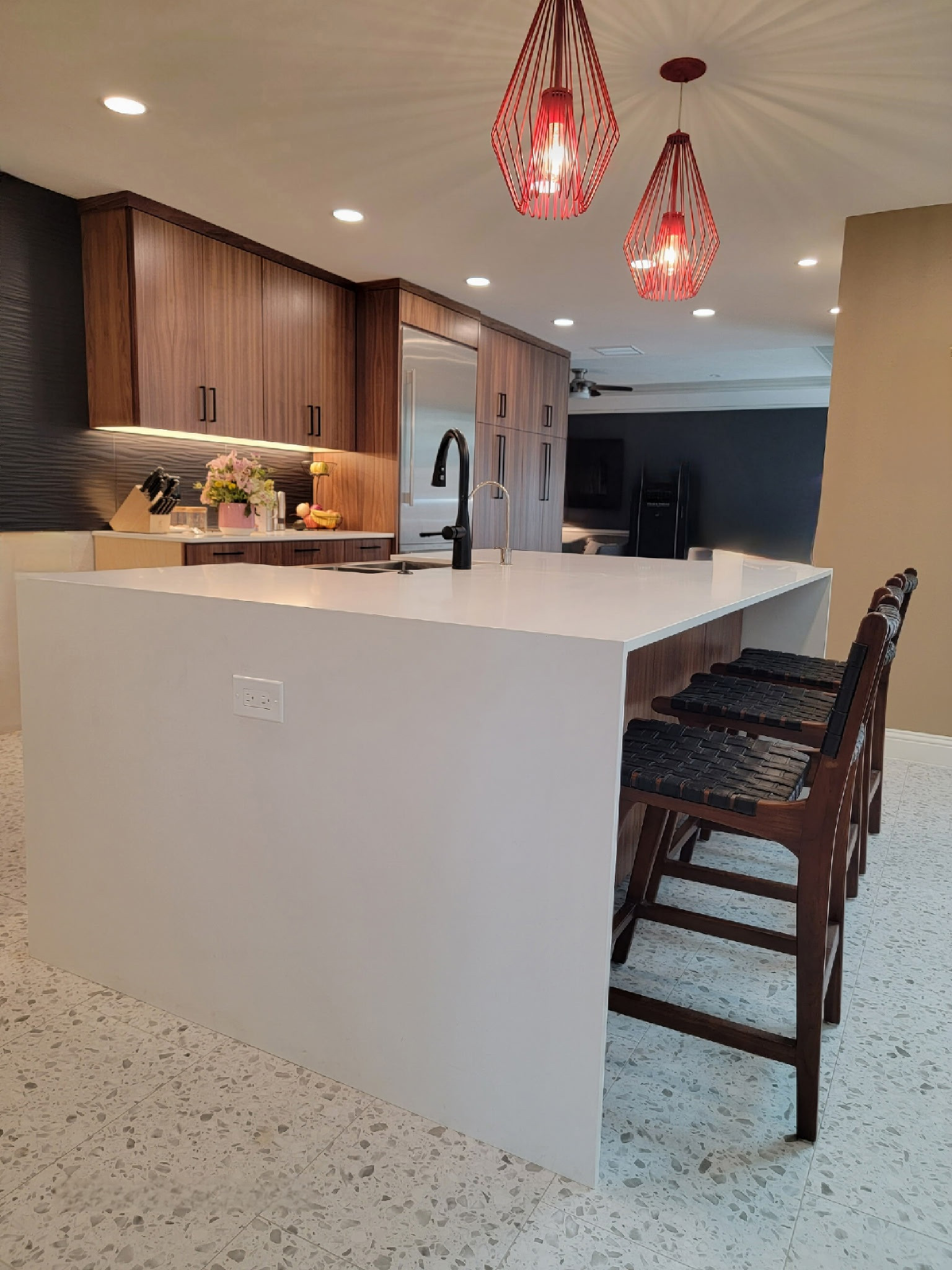 CONTEMPORARY KITCHEN RENOVATION