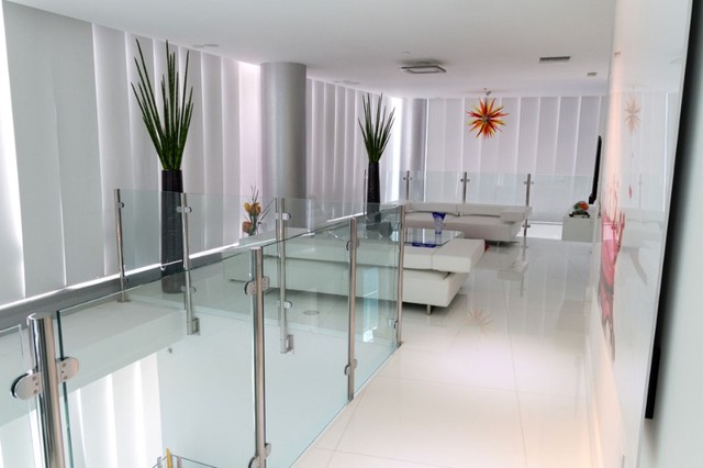 Penthouses contemporary-living-room