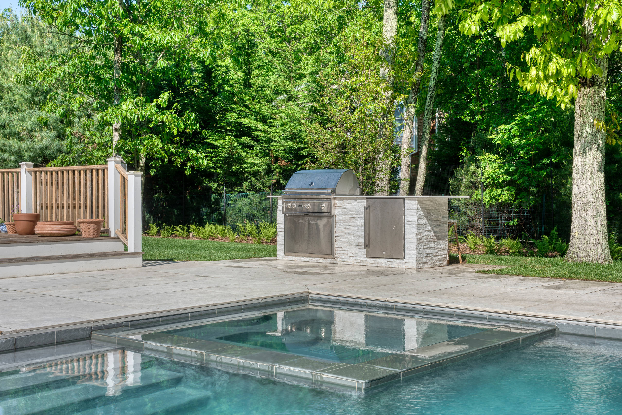 East Hampton House- Pool, , spa, , stone barbeque, existing deck, re-vegetated n