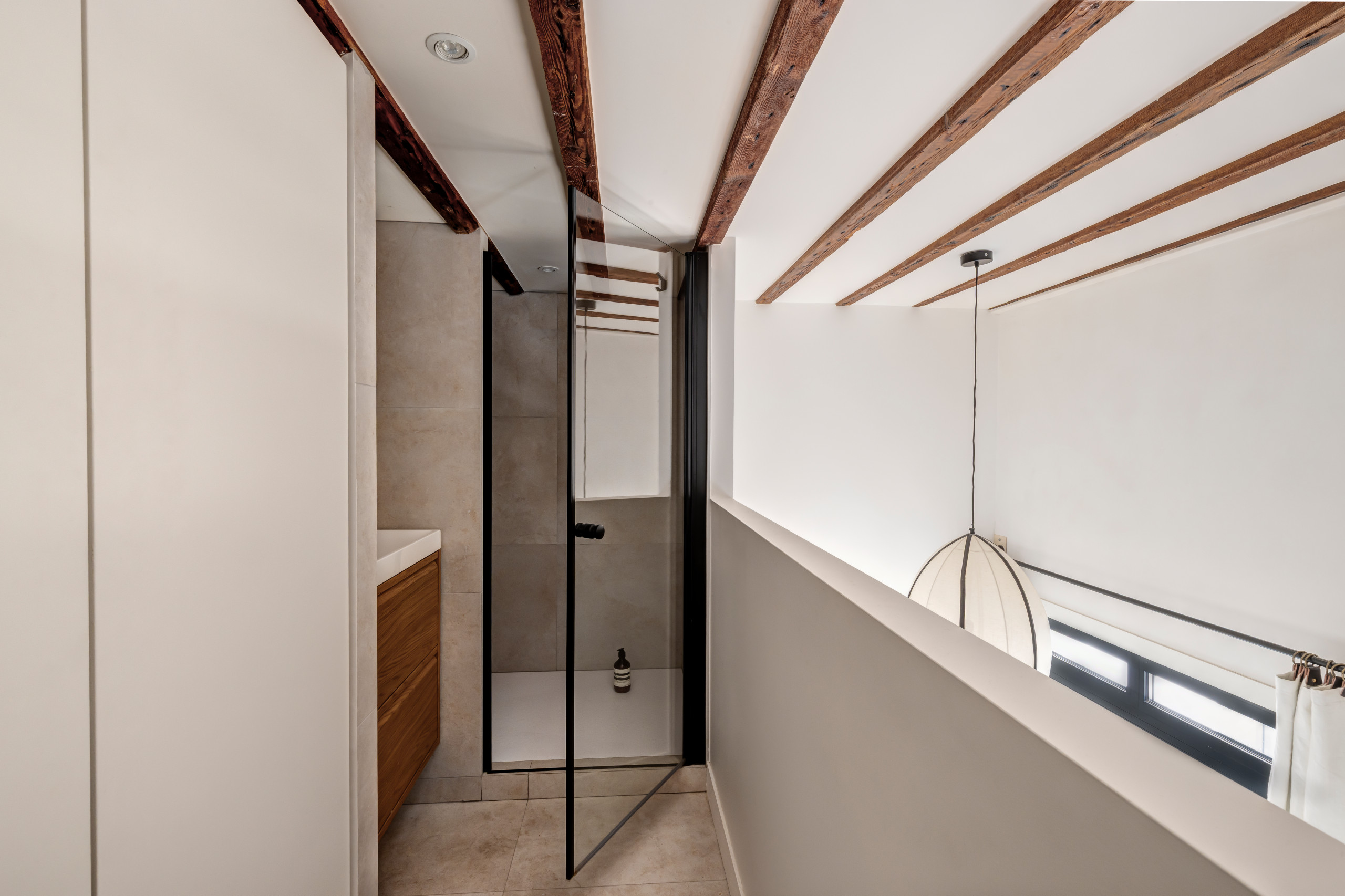Réinvention d’un loft familial atypique de 130 m² à Paris 10e