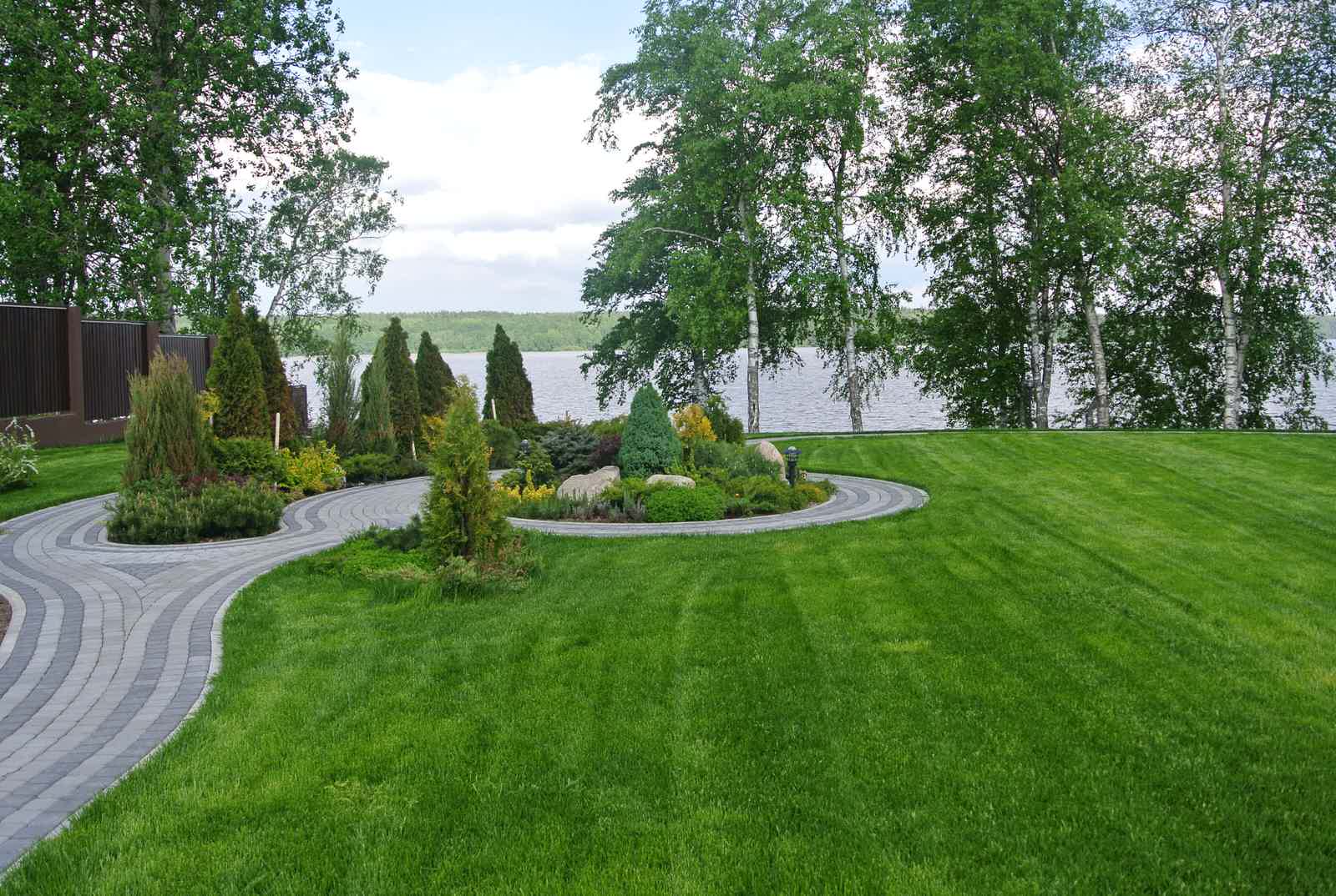 Берег.Озеро Красногвардейское