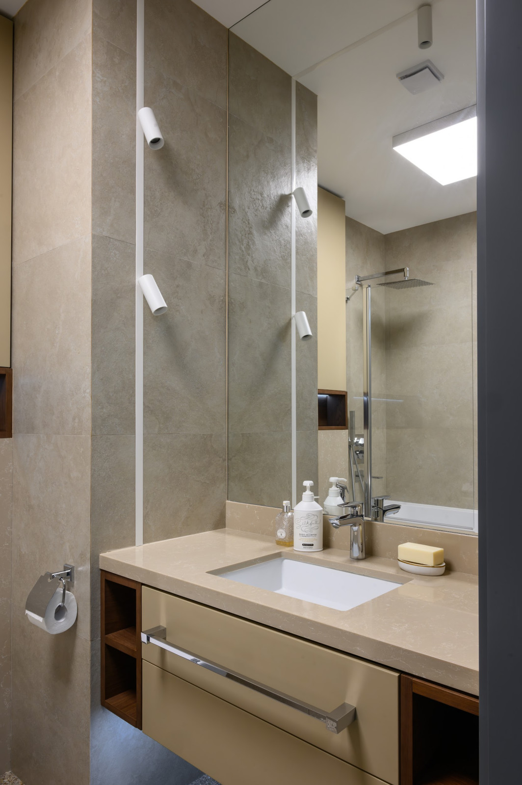 Строгая неоклассика для молодой семьи