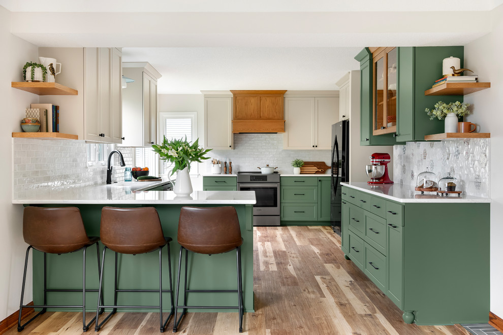 Inspiration for a transitional kitchen remodel in Minneapolis