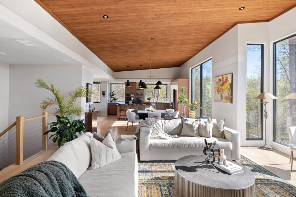 New Build: Lake Pointe Residence