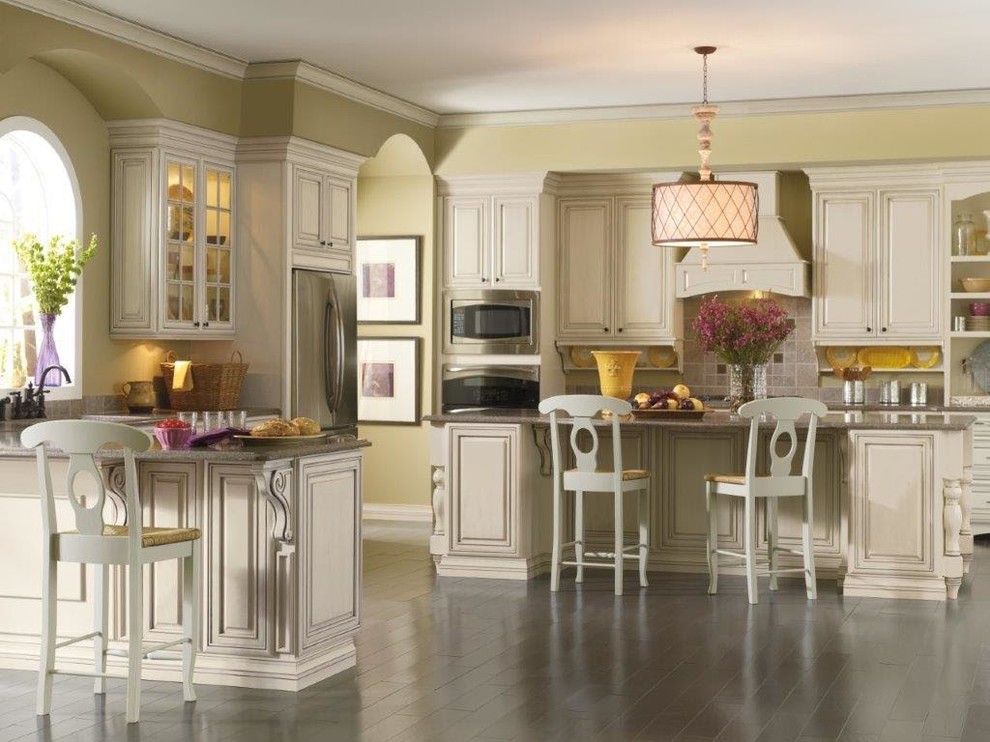 Traditional Kitchen Renovation & Cabinetry