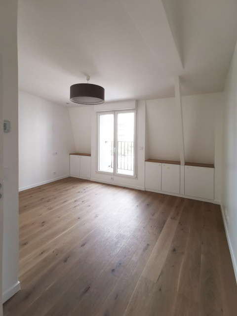 R&eacute;novation et sur&eacute;levation d'une maison sovevaerelse