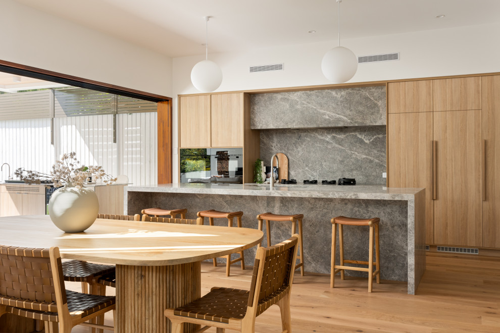 Design ideas for a contemporary kitchen in Brisbane.