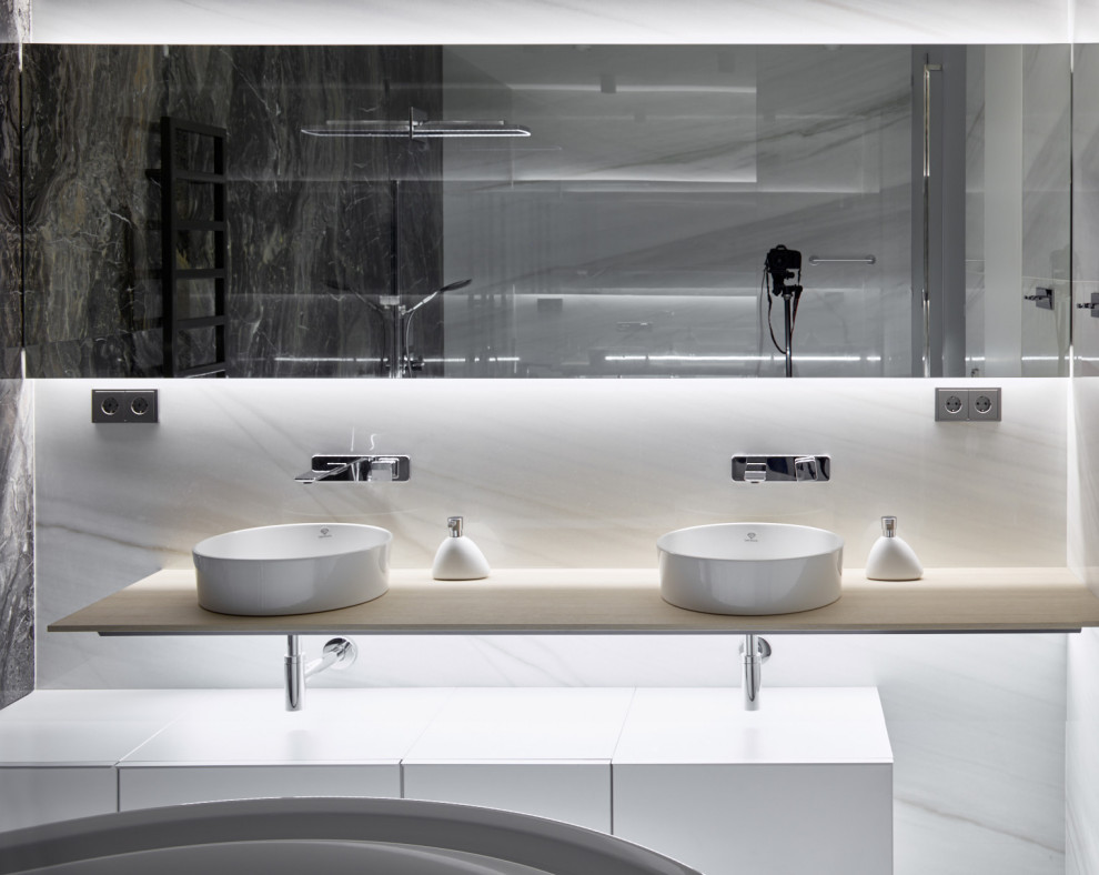 м Пироговская