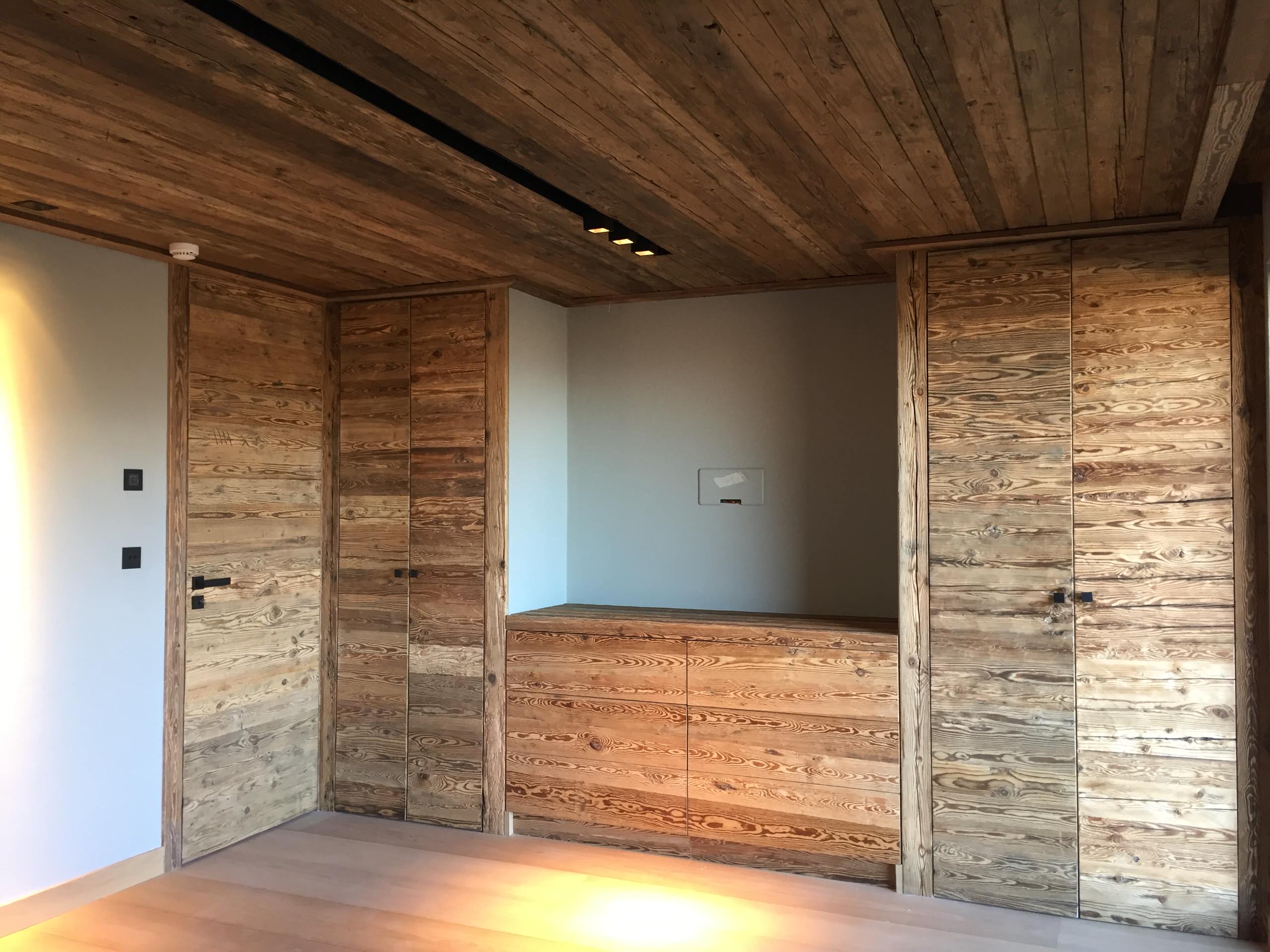 AGENCEMENT CHALET DE MONTAGNE - MEGEVE