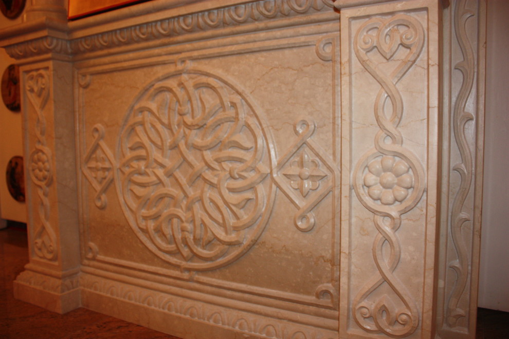 Иконостас в храме Пирогово.Московская область.