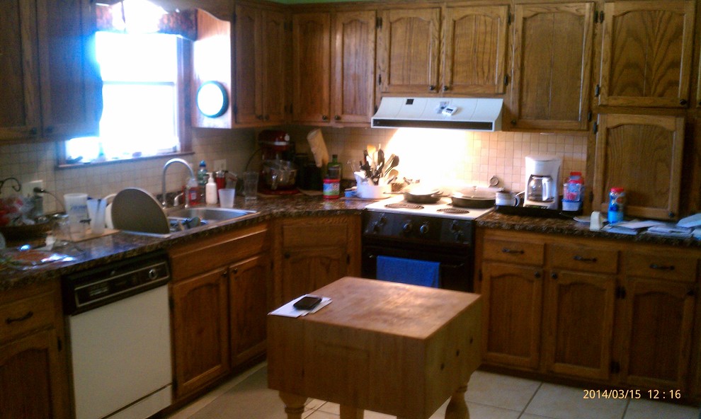 Painting my kitchen dark or light?