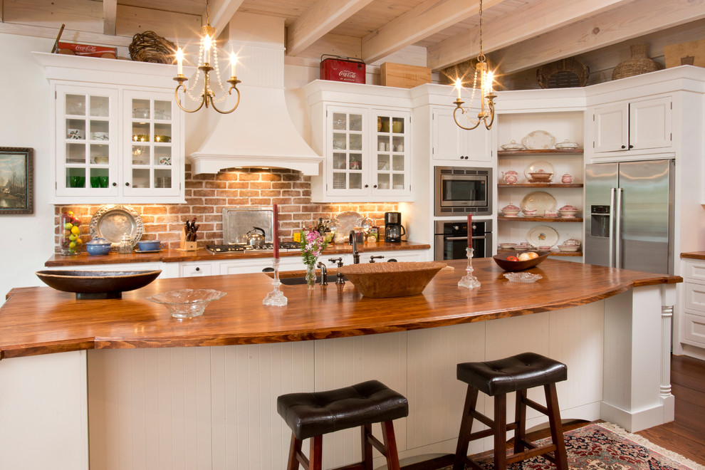 Transitional kitchen photo in Atlanta