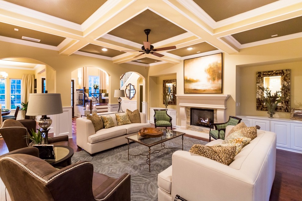 Photo of a transitional living room in Jacksonville.