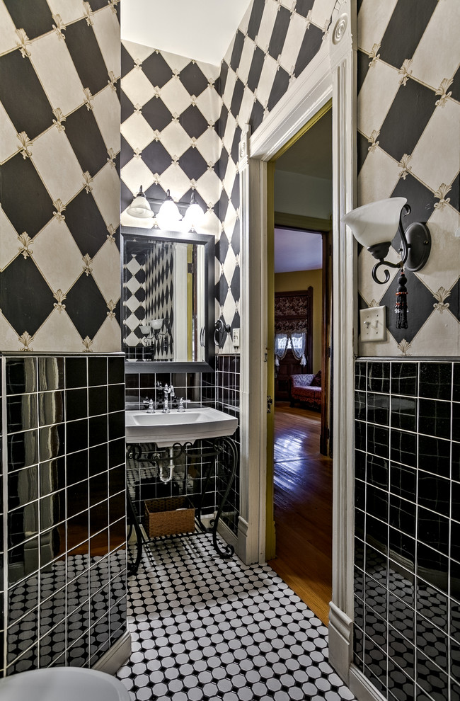 Bathroom - transitional bathroom idea in Omaha