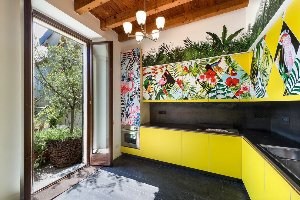 This is an example of a tropical kitchen in Milan.